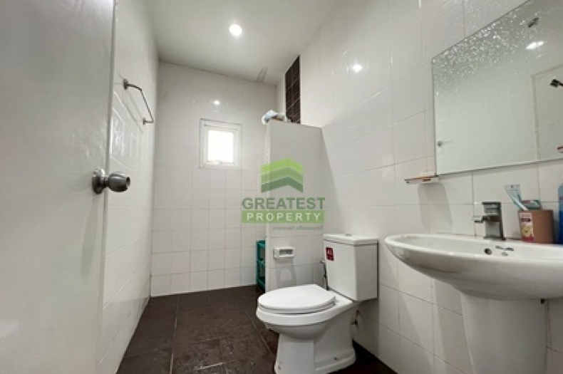 หมู่บ้านประภัสสรวิลล์ อมตะนคร