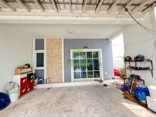 หมู่บ้านประภัสสรวิลล์ อมตะนคร