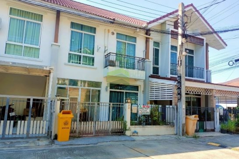 ขายทาวน์โฮม หมู่บ้าน เปี่ยมสุข รัตนาธิเบศร์ วัดสวนแก้ว เนื้อที่ 19 ตร.ว ทำเลดี หน้ากว้าง 6 เมตร ตอบโจทย์ทุกไลฟ์สไตล์