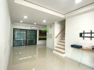 หมู่บ้านชีวาโฮม กรุงเทพ-ปทุม