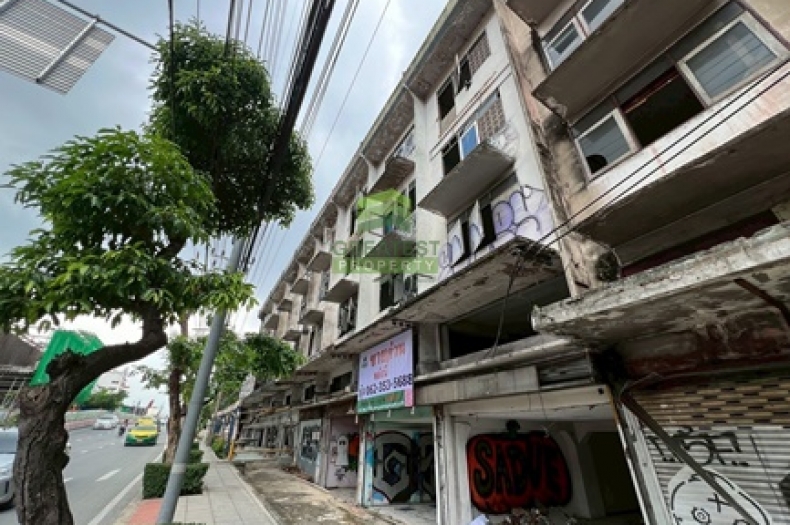 อาคารพาณิชย์ถนนสุขสวัสดิ์ 