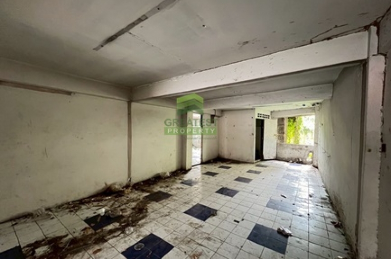 อาคารพาณิชย์ถนนสุขสวัสดิ์ 