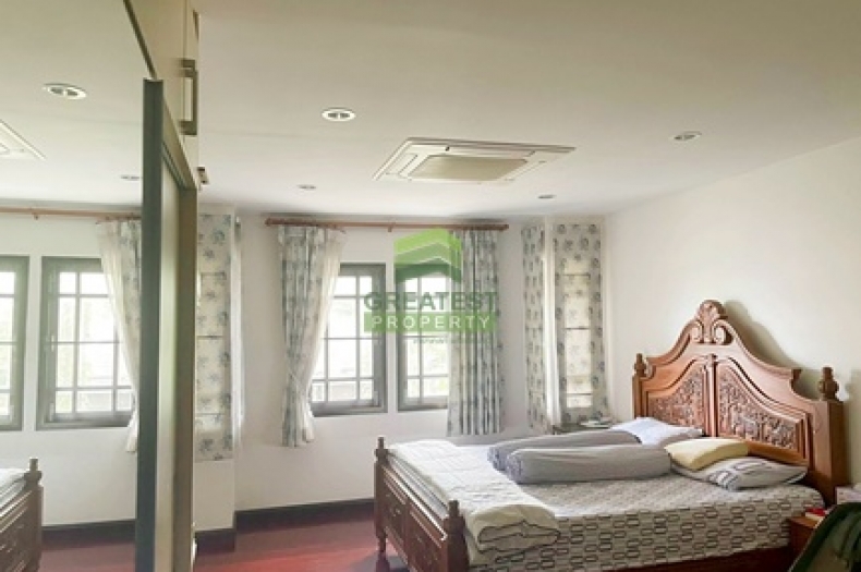 หมู่บ้านภัทรนิเวศน์ลากูน