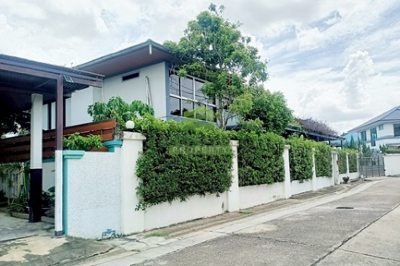 หมู่บ้านภัทรนิเวศน์ลากูน