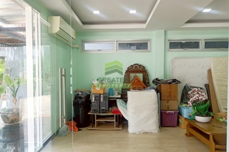 หมู่บ้านภัทรนิเวศน์ลากูน