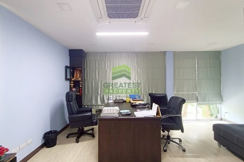 หมู่บ้านภัทรนิเวศน์ลากูน