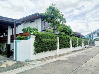 หมู่บ้านภัทรนิเวศน์ลากูน