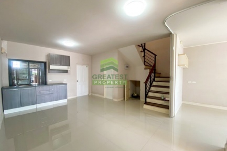 หมู่บ้านธนารินทร์ ทาวน์โฮม3 ประชาอุทิศ