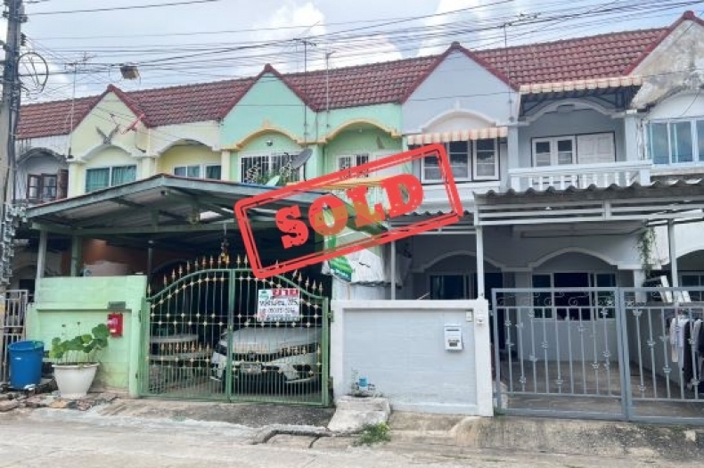 ขายด่วน ทาวน์เฮ้าส์ 2 ชั้น หมู่บ้านจันทิมาธานี เนื้อที่ 22.50 ตร.ว ทำเลทอง บางบัวทอง เพียง 1.69 ล้าน
