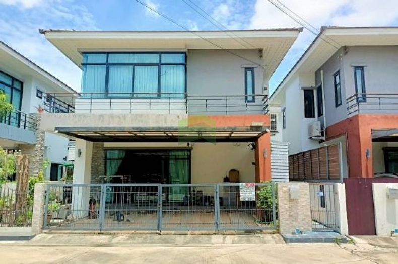 หมู่บ้านเปี่ยมสุข บางบัวทอง ขายบ้านแฝด สไตล์โมเดิร์น เนื้อที่ 35.70 ตร.ว ต่อเติมเต็ม ทำเลดี พร้อมอยู่