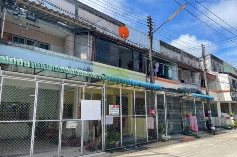 ขายทาวน์เฮ้าส์ หมู่บ้าน ใต้ร่มทอง2 ทับเที่ยง ตรัง เนื้อที่ 18.40 ตร.ว ต่อเติมครบ ทำเลดี ใกล้ตัวเมืองตรัง