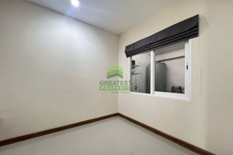 หมู่บ้านโกลเด้นทาวน์2 พระราม2