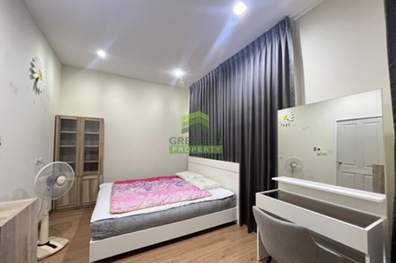 หมู่บ้านโกลเด้นทาวน์2 พระราม2