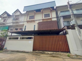 ทาวน์เฮ้าส์ ซอยจรัญสนิทวงศ์95/1