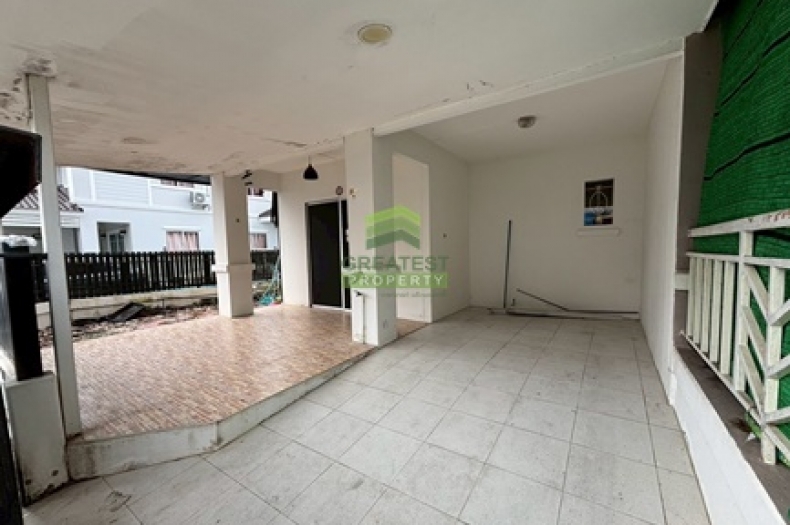 หมู่บ้านพฤกษา 33