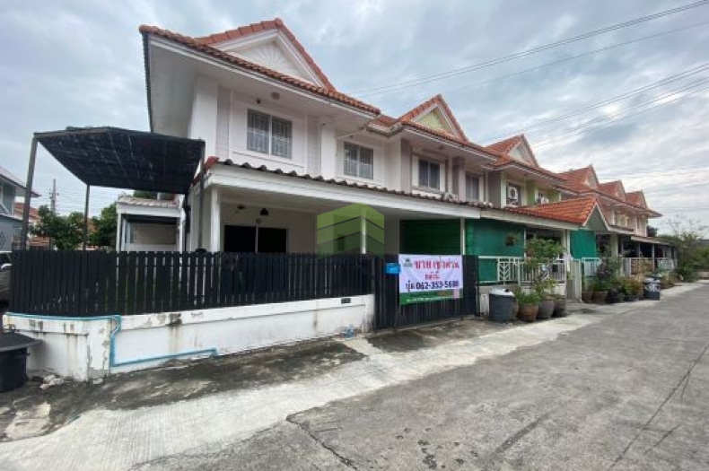 หมู่บ้านพฤกษา 33 บางบัวทอง ขายด่วน ทาวน์เฮ้าส์ 2 ชั้น เนื้อที่ 24 ตร.ว แปลงริม ทำเลดี ใกล้รถไฟฟ้า