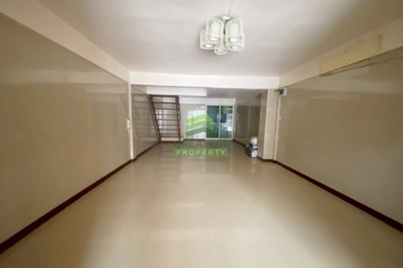 หมู่บ้านรินทร์ทอง สุขุมวิท115