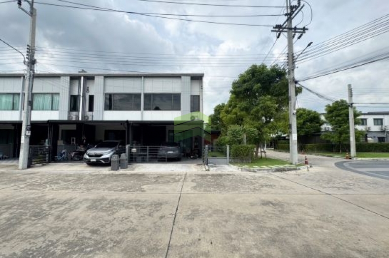 หมู่บ้าน พลีโน่พระราม 9 กรุงเทพกรีฑา2 ขายด่วน ทาวน์เฮ้าส์ 2 ชั้น เนื้อที่ 27.40 ตร.ว แปลงริม ทำเลหน้าสวน เดินทางสะดวก ใกล้แอร์พอร์ตลิงค์