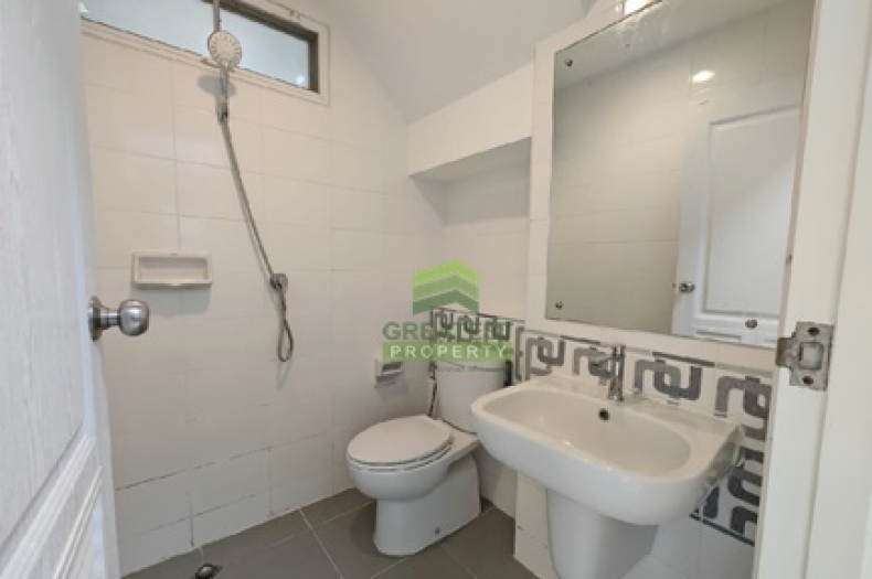 หมู่บ้านอินนิซิโอ ปิ่นเกล้า วงแหวน