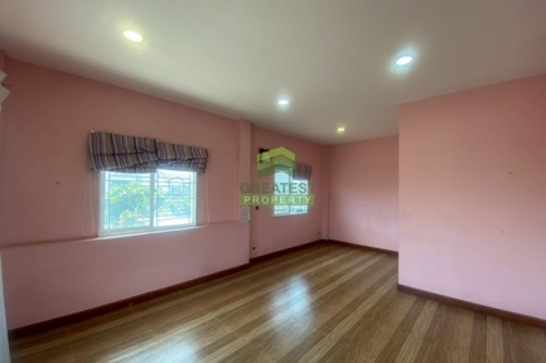 หมู่บ้านแลนซีโอ เพชรเกษม 77