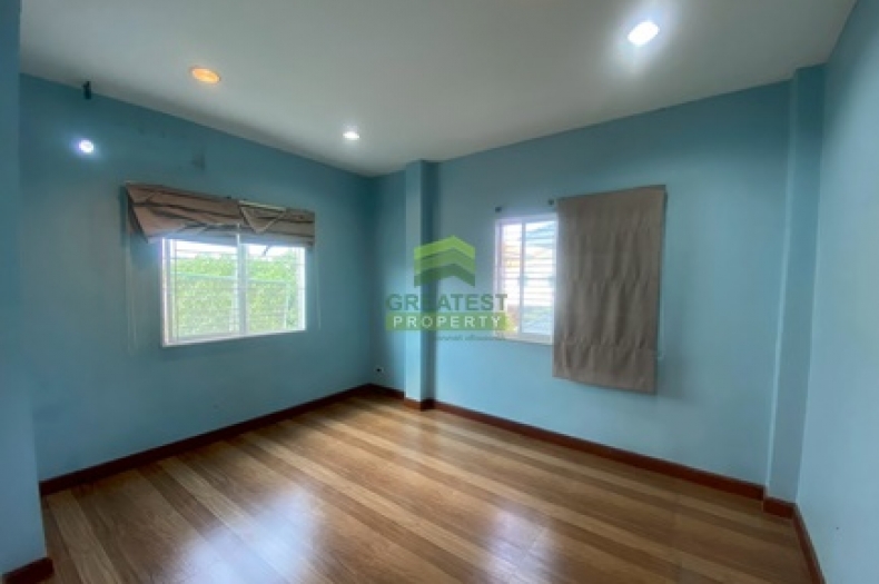 หมู่บ้านแลนซีโอ เพชรเกษม 77