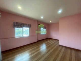 หมู่บ้านแลนซีโอ เพชรเกษม 77