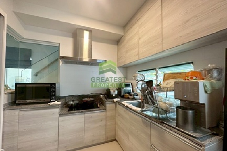 หมู่บ้าน อินนิซิโอ ศรีนครินทร์ Inizio Srinakarin