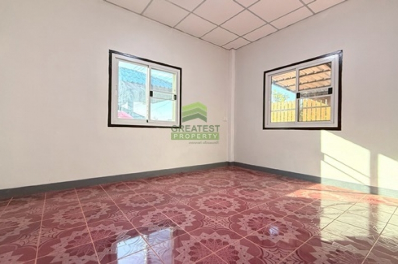 หมู่บ้านร่มไทร1 ไทรน้อย