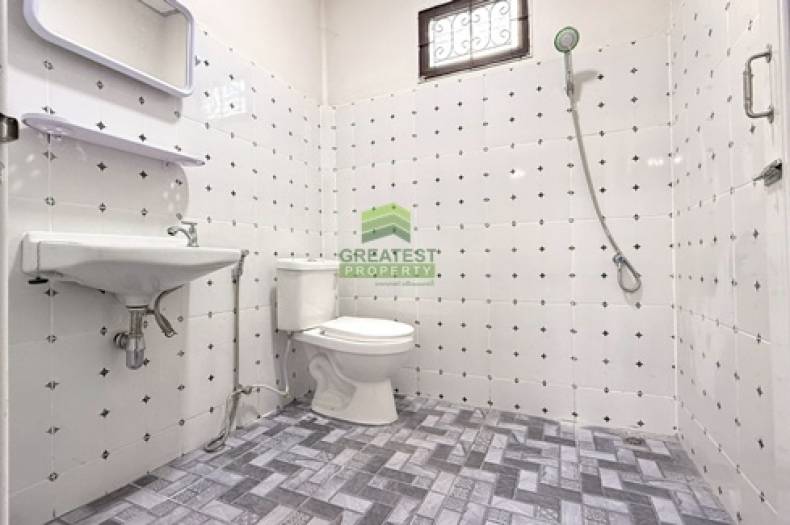 หมู่บ้านร่มไทร1 ไทรน้อย