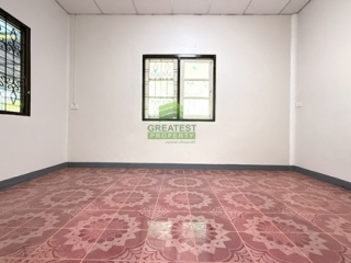 หมู่บ้านร่มไทร1 ไทรน้อย