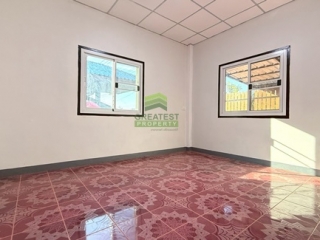 หมู่บ้านร่มไทร1 ไทรน้อย