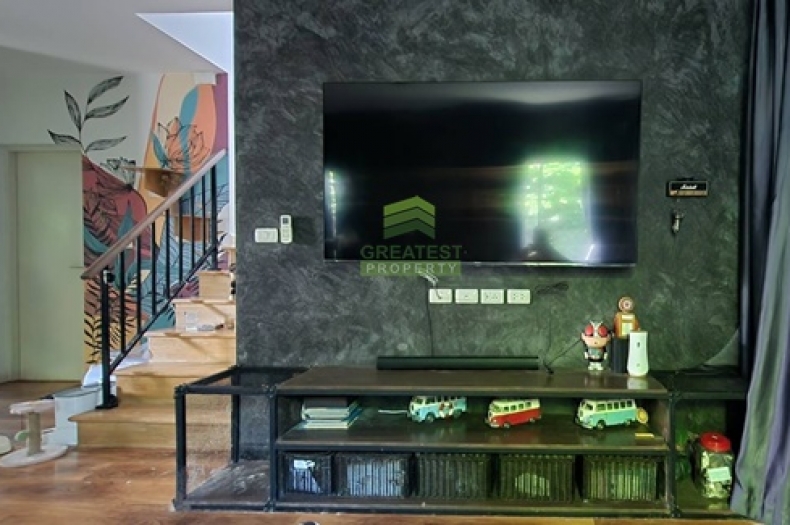 หมู่บ้านวี คอมพาวด์ ติวานนท์-รังสิต