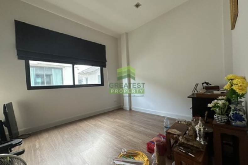 หมู่บ้านวี คอมพาวด์ ติวานนท์-รังสิต