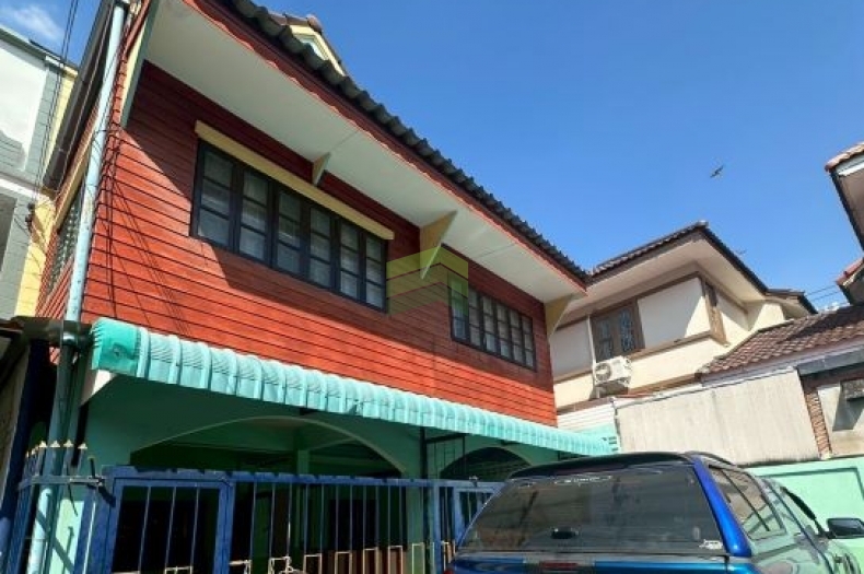 หมู่บ้านพรไพศาล วัดกู้ ขายด่วน ทาวน์เฮ้าส์ 2 ชั้น เนื้อที่ 33 ตร.ว แปลงริม เดินทางสะดวก ใกล้เมืองทองธานี 