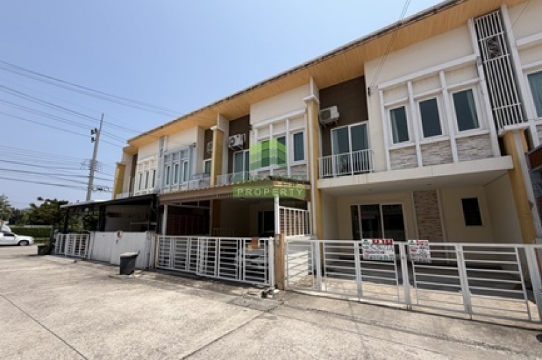 หมู่บ้าน โกลเด้นทาวน์ พระราม 2 