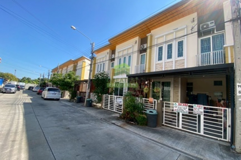 หมู่บ้าน โกลเด้นทาวน์ 2 อ่อนนุช ลาดกระบัง