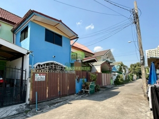 หมู่บ้านมิตรประชา ปากเกร็ด