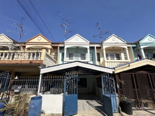 หมู่บ้านพิริยะทาวน์ บางกรวย