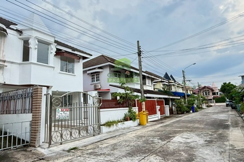 หมู่บ้านคันทรีอินทาวน์ ท่าอิฐ ไทรม้า 