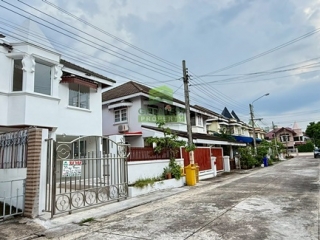 หมู่บ้านคันทรีอินทาวน์ ท่าอิฐ ไทรม้า 