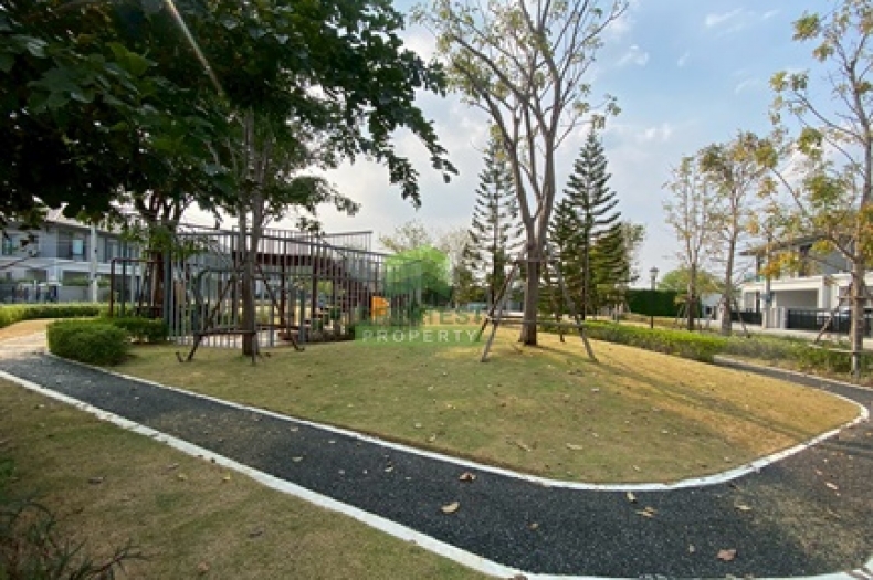 หมู่บ้าน บริทาเนีย BRITANIA บางนา-ศรีวารี