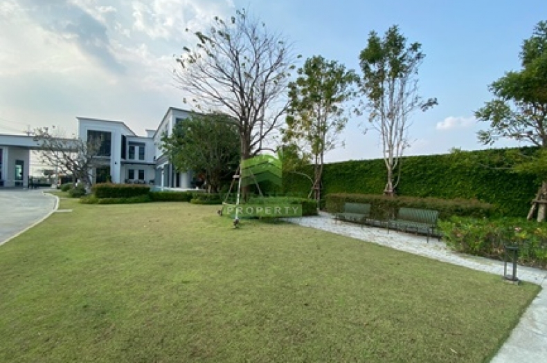 หมู่บ้าน บริทาเนีย BRITANIA บางนา-ศรีวารี