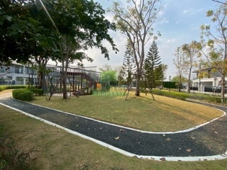 หมู่บ้าน บริทาเนีย BRITANIA บางนา-ศรีวารี