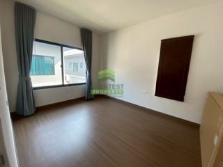 หมู่บ้าน บริทาเนีย BRITANIA บางนา-ศรีวารี