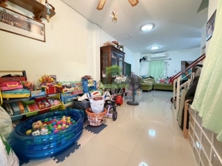 หมู่บ้าน แกรนด์กิตติยา พุทธมณฑลสาย4 คลองโยง 