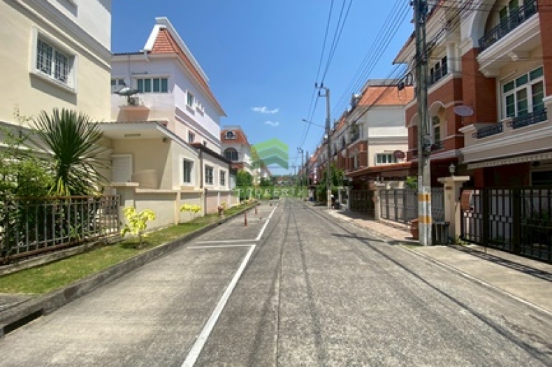 หมู่บ้าน คาซ่า ซิตี้ นวลจันทร์  Casa City Nuanjan 