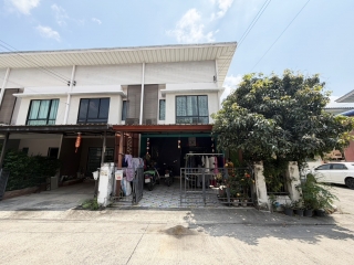  หมู่บ้าน โมดิ วิลล่า ปิ่นเกล้า วงแหวน