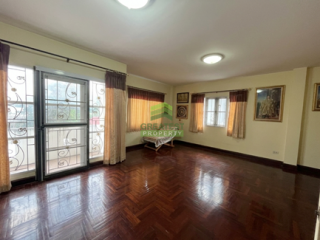 หมู่บ้าน เสนากรีนวิลล์ ลำลูกกา คลอง 2