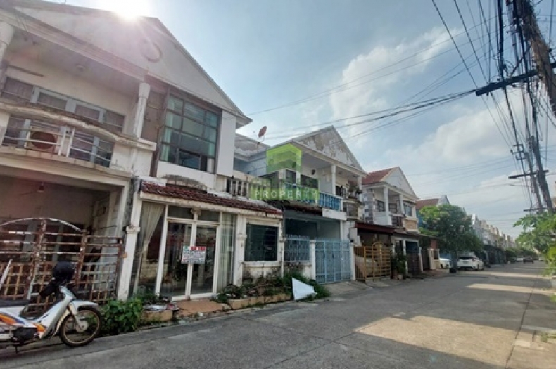 หมู่บ้านธนวรรณ พหลโยธิน 52 