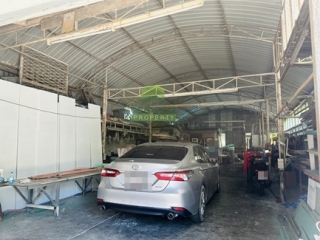 โกดังเลียบมอเตอร์เวย์ ลาดกระบัง 
